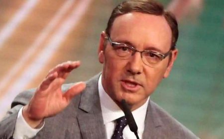 Kevin Spacey es acusado con cuatro cargos de asalto sexual