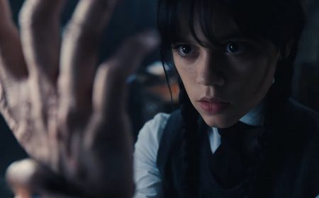 Merlina se enfrenta a «Dedos» en un nuevo trailer de la serie de Netflix