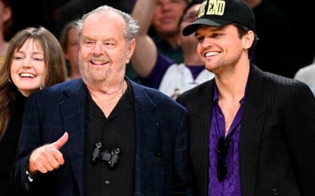 Jack Nicholson reapareció en público y recibió homenaje en partido de baloncesto
