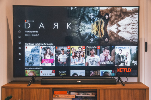 Smart TV: the modern home entertainment center