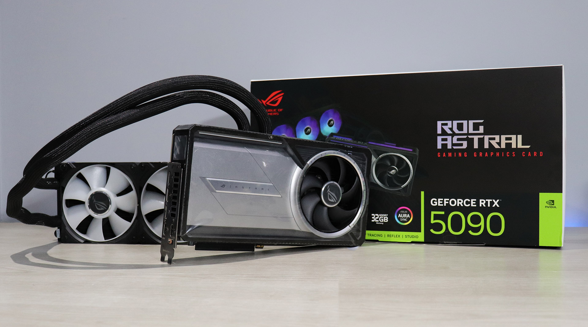 Imagen de ASUS ROG ASTRAL GEFORCE RTX 5090 LC – REVIEW