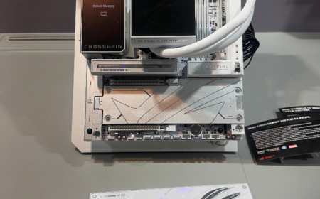 ASUS presenta las nuevas placas base AMD serie 800 y la serie de refrigeradores ROG Strix LC IV AIO en el CES 2026